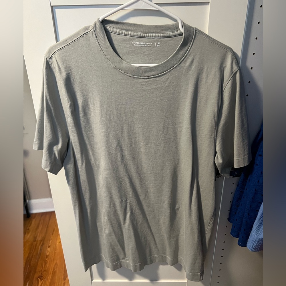 Abercrombie Classic Polished Tee. M